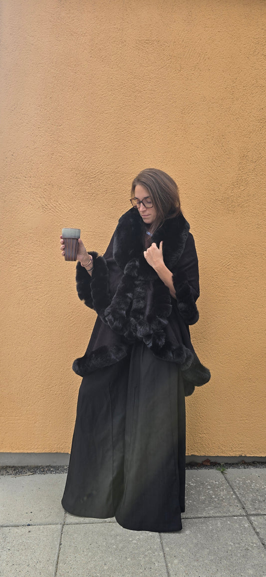 Cape Wednesday - Black