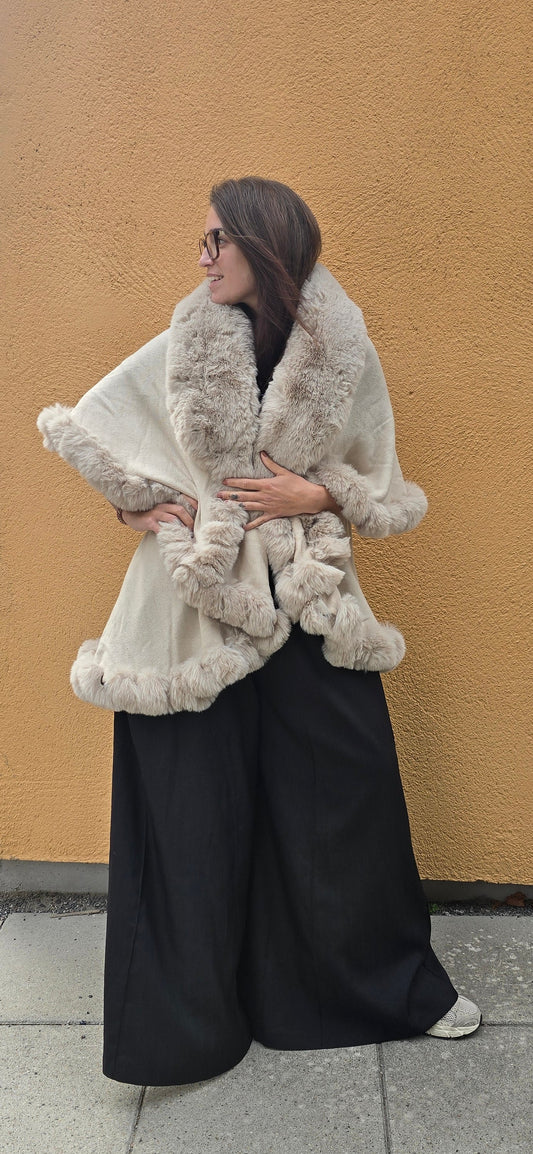 Cape Wednesday - Taupe