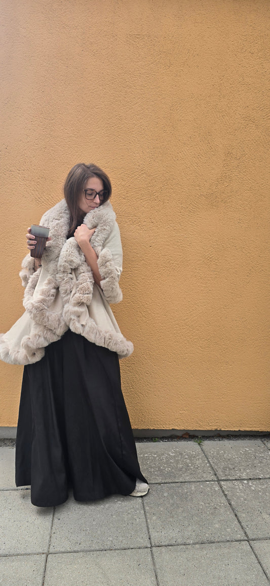Cape Wednesday - Taupe