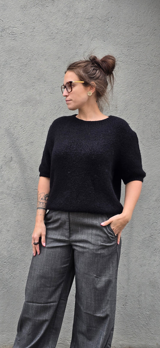 Stickad T-shirt - Svart