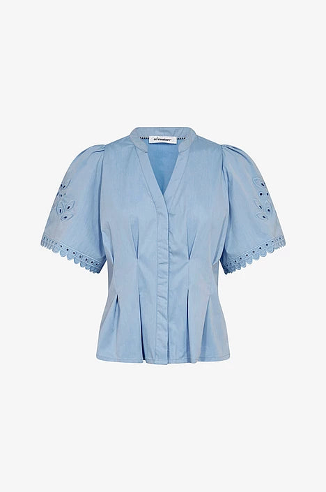 PoppyCC Emd SS V-Shirt - Pale Blue